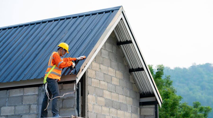Professional gutter cleaning in Penryn, CA